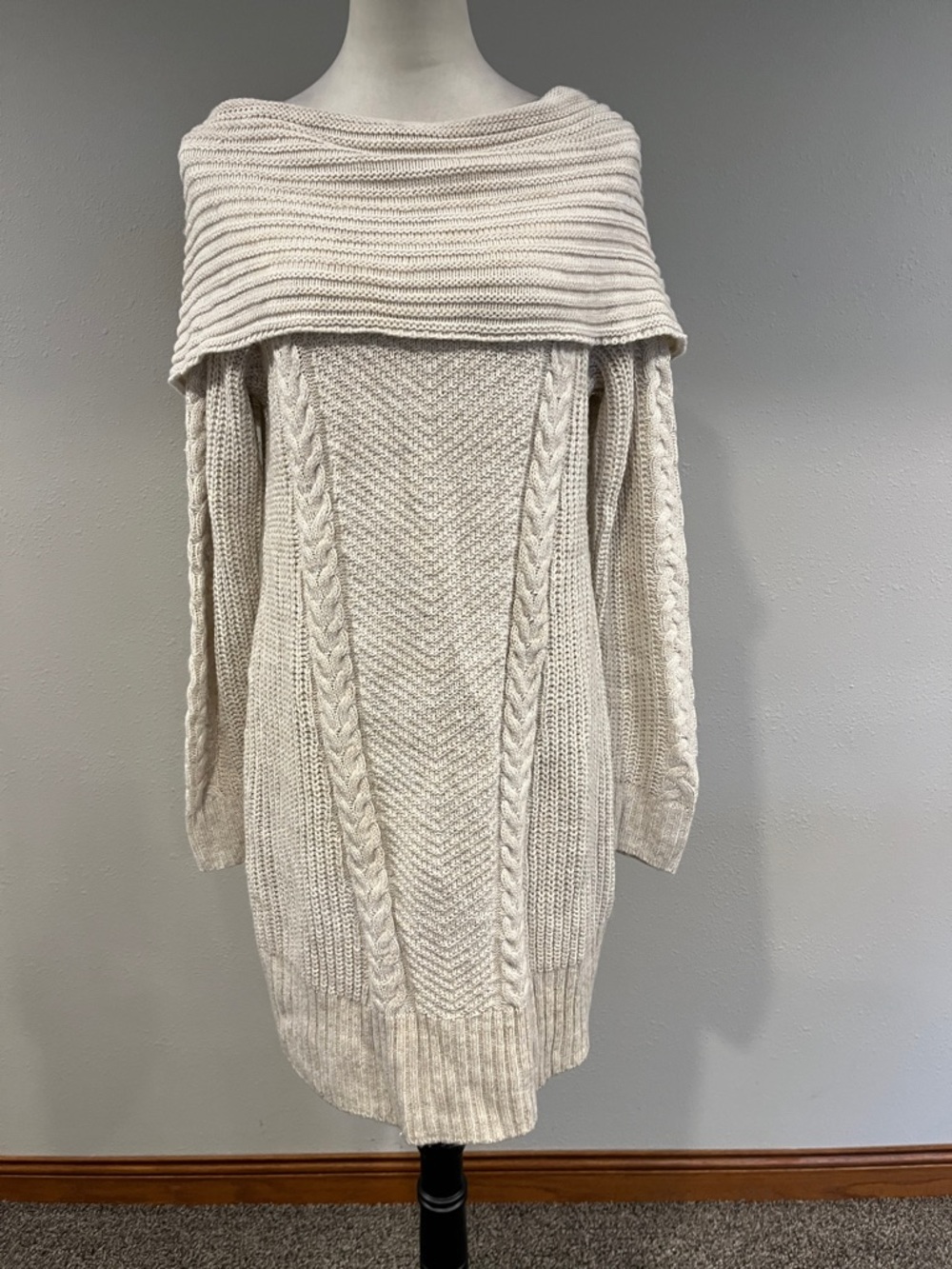 Maurices Cream Cable-Knit cowl neck long sleeves Sweater Dress size medium